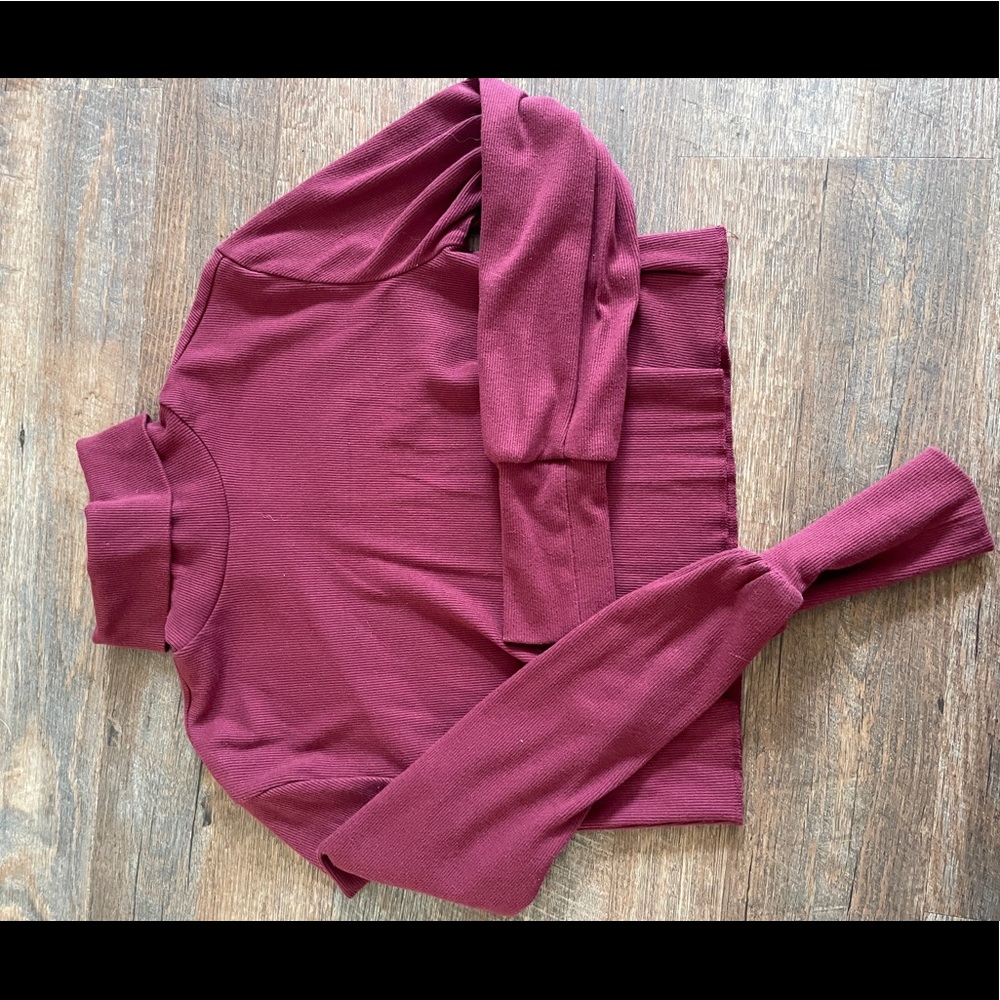 Cho topped turtle neck